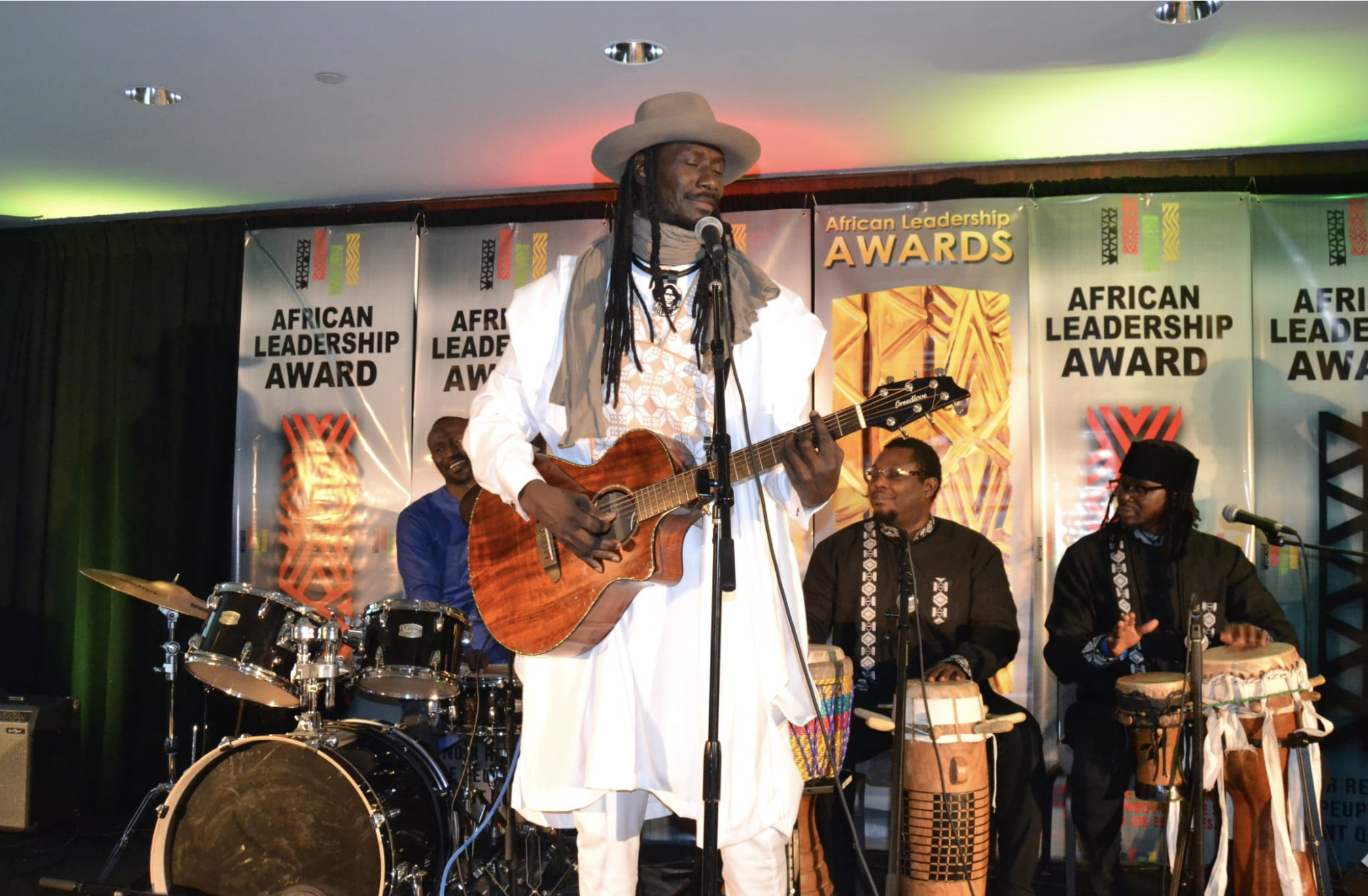 En images du gala des African Leadership Awards avec le groupe Promo Consulting et le MEDS du Pdt Mbagnick Diop au Marriot Marquis Time Square de New York.