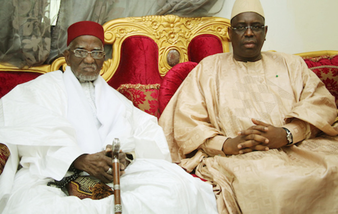 Religion : Macky Sall en concertation avec le Khalife, après la prière du vendredi, à la Grande mosquée de Ndiassane