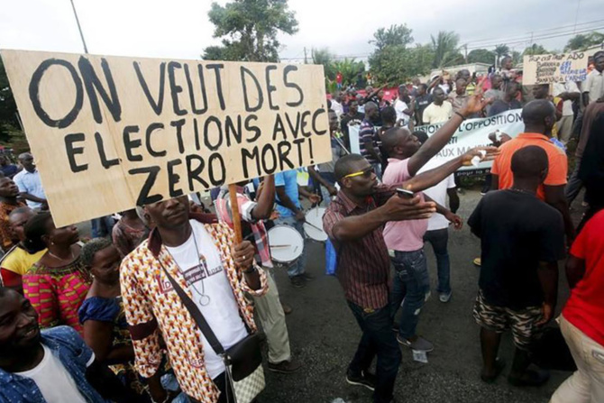 L’Afrique de l’Ouest exorcise les démons de sa démocratie à Dakar