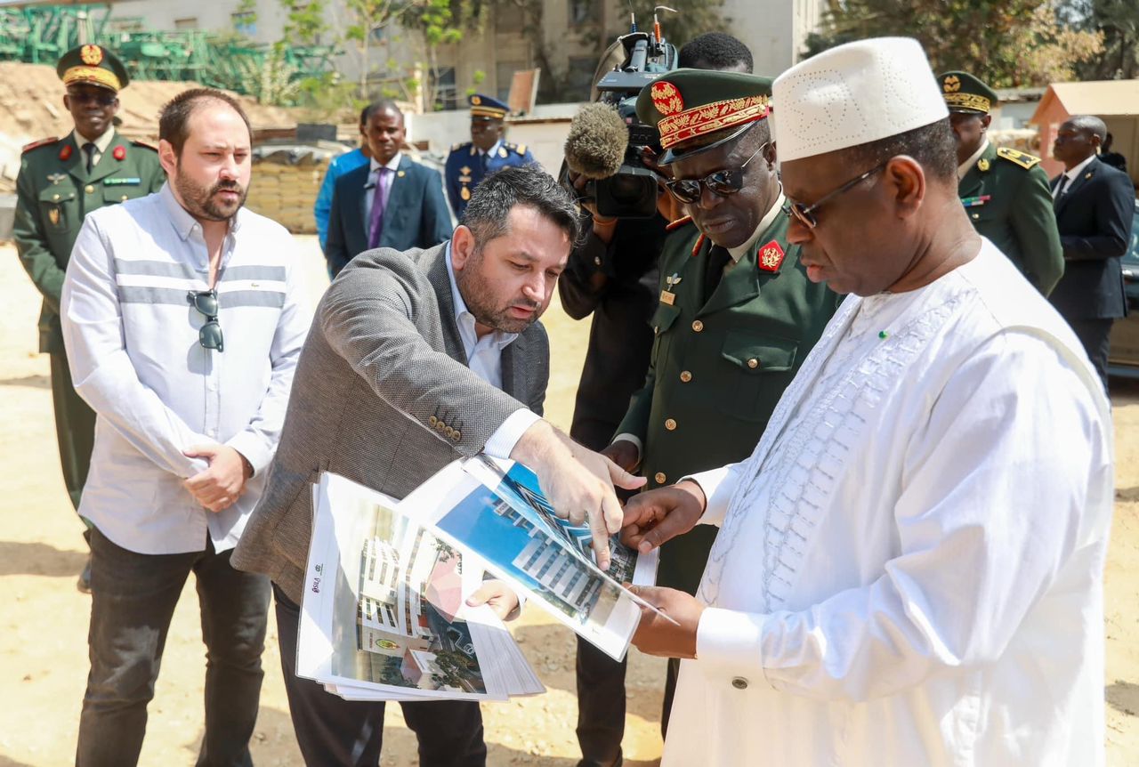 Macky Sall en visite à la Polyclinique de l’hôpital Principal