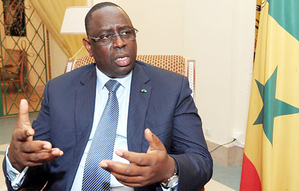 Dialogue et paix: Macky Sall matraque la société civile