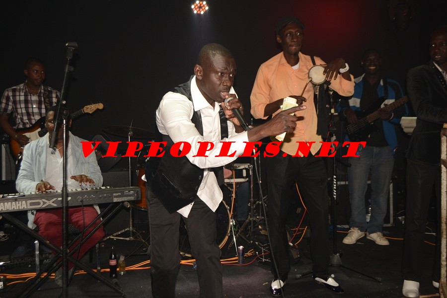 12 Photos :"Rakadiou show" avec Pape Diouf : Akon "Tothie na" Baramundi