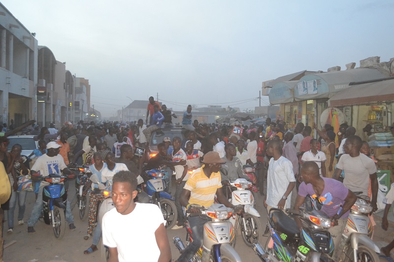 Images: Accueille triomphale de Pape Diouf par la population Kaolackoise ce 24 décembre. Regardez