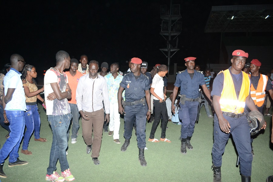 Les premières images: Pape Diouf inonde le stade Lamine Guéye de Kaolack