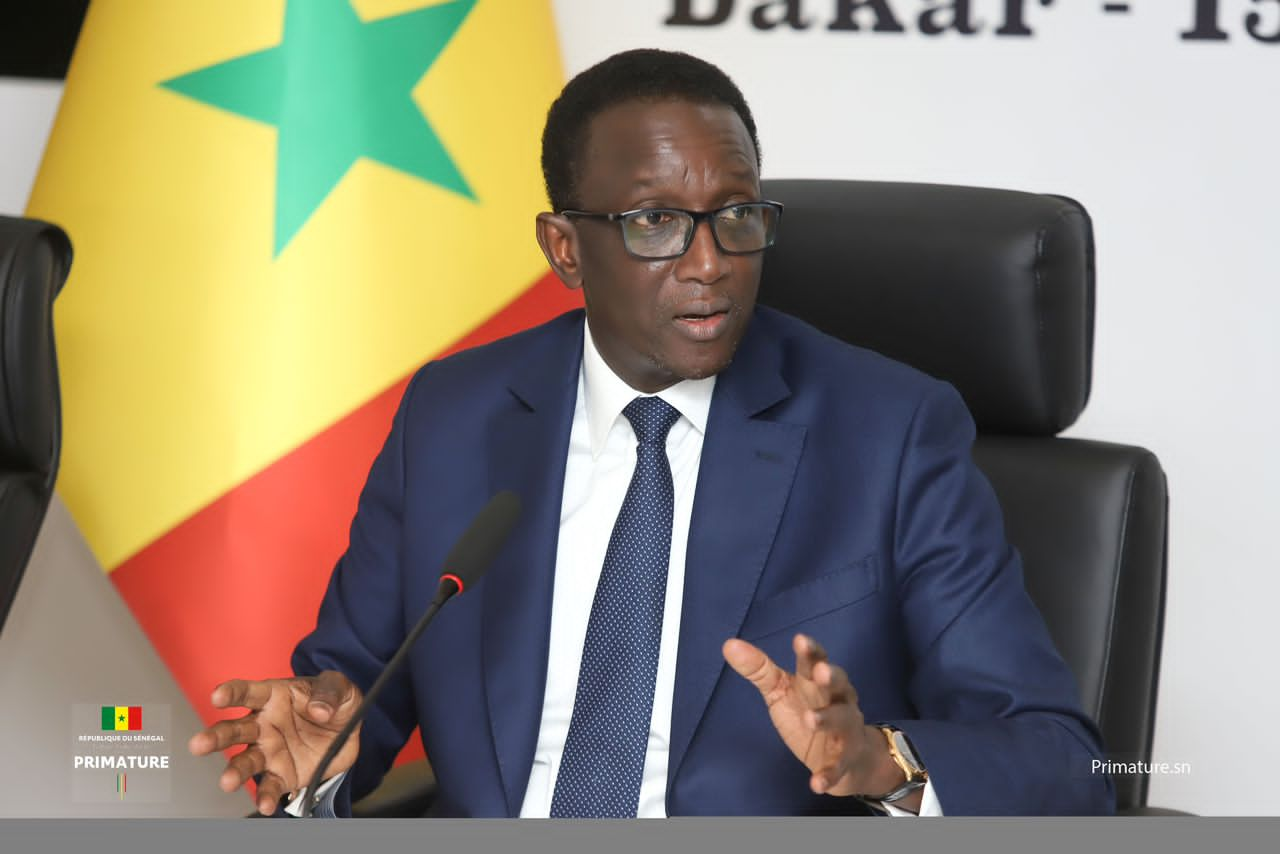 Au nom de Son Excellence Monsieur le Président Macky SALL, le Premier Ministre Amadou BA a présidé la cérémonie de clôture de la première édition Forum International des Investissements du Sénégal