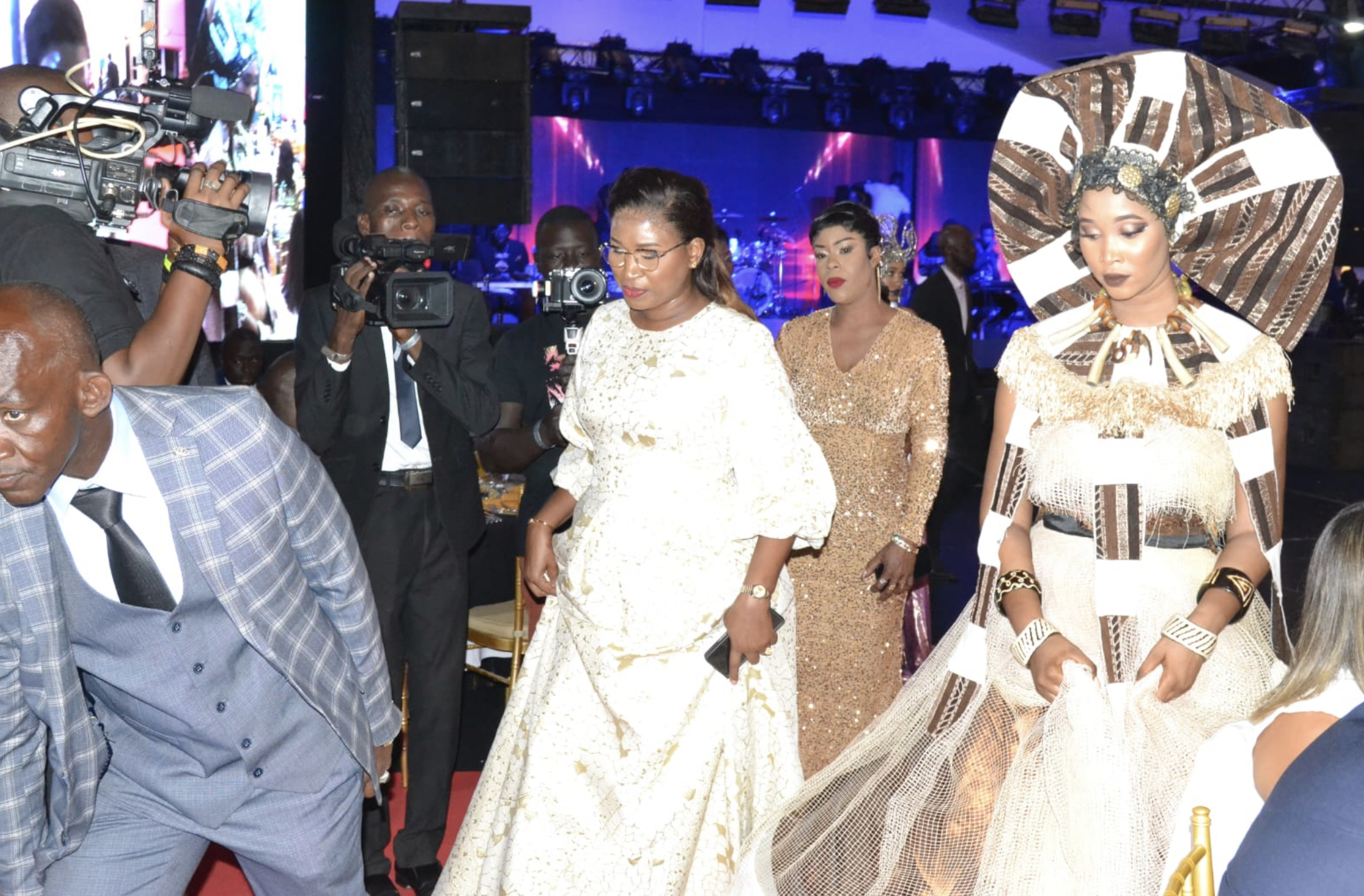 Les 100 premiers images de la soirée des Cauris d'or au King Fahd avec le MEDS du Pdt Mbagnick Diop