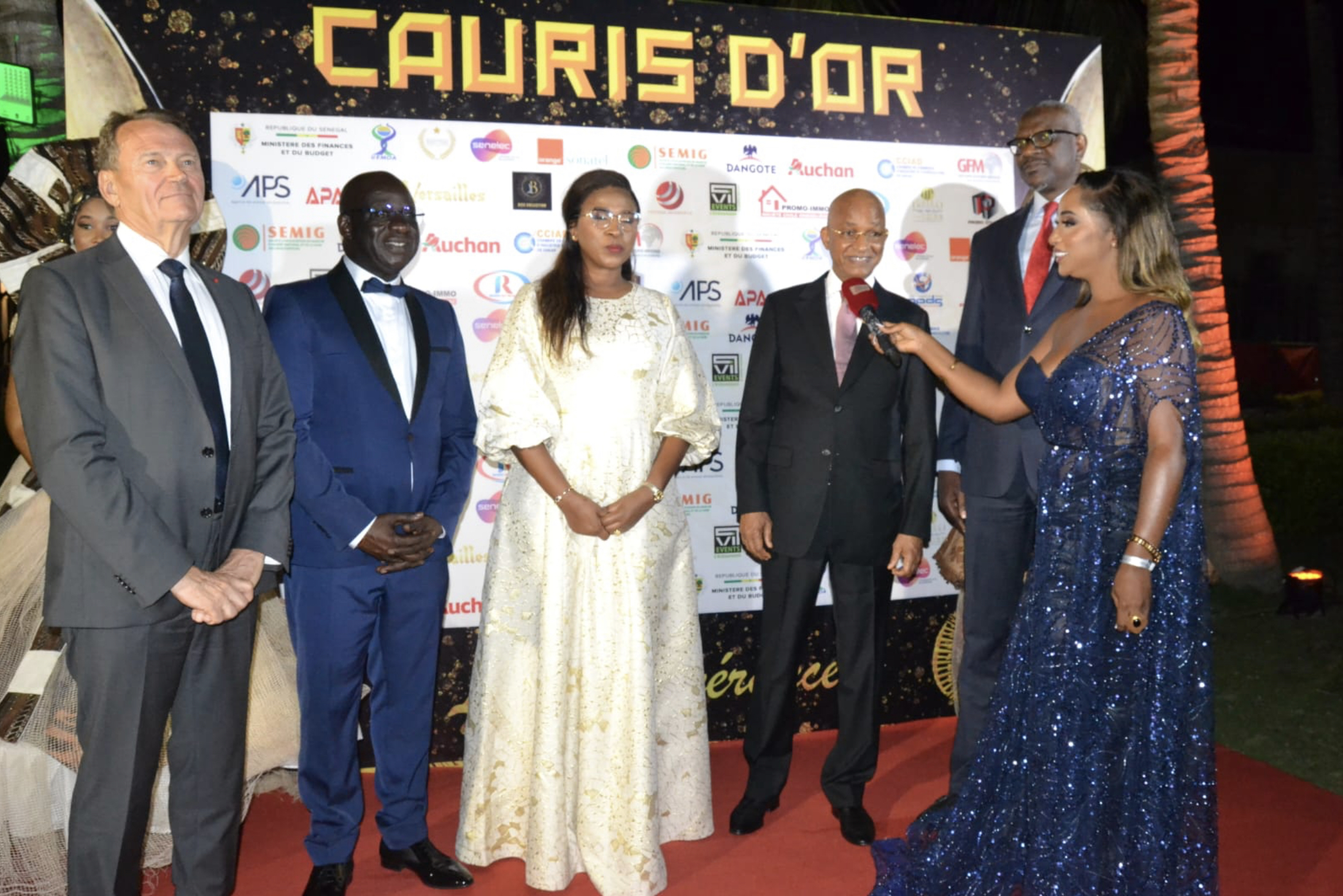 Les 100 premiers images de la soirée des Cauris d'or au King Fahd avec le MEDS du Pdt Mbagnick Diop