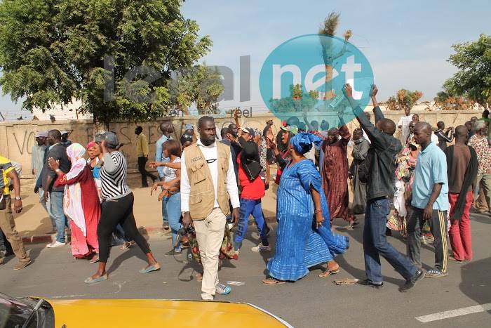 Photos - Revivez en images le face-à-face électrique entre libéraux et forces de l'ordre à la Place de l'Obélisque