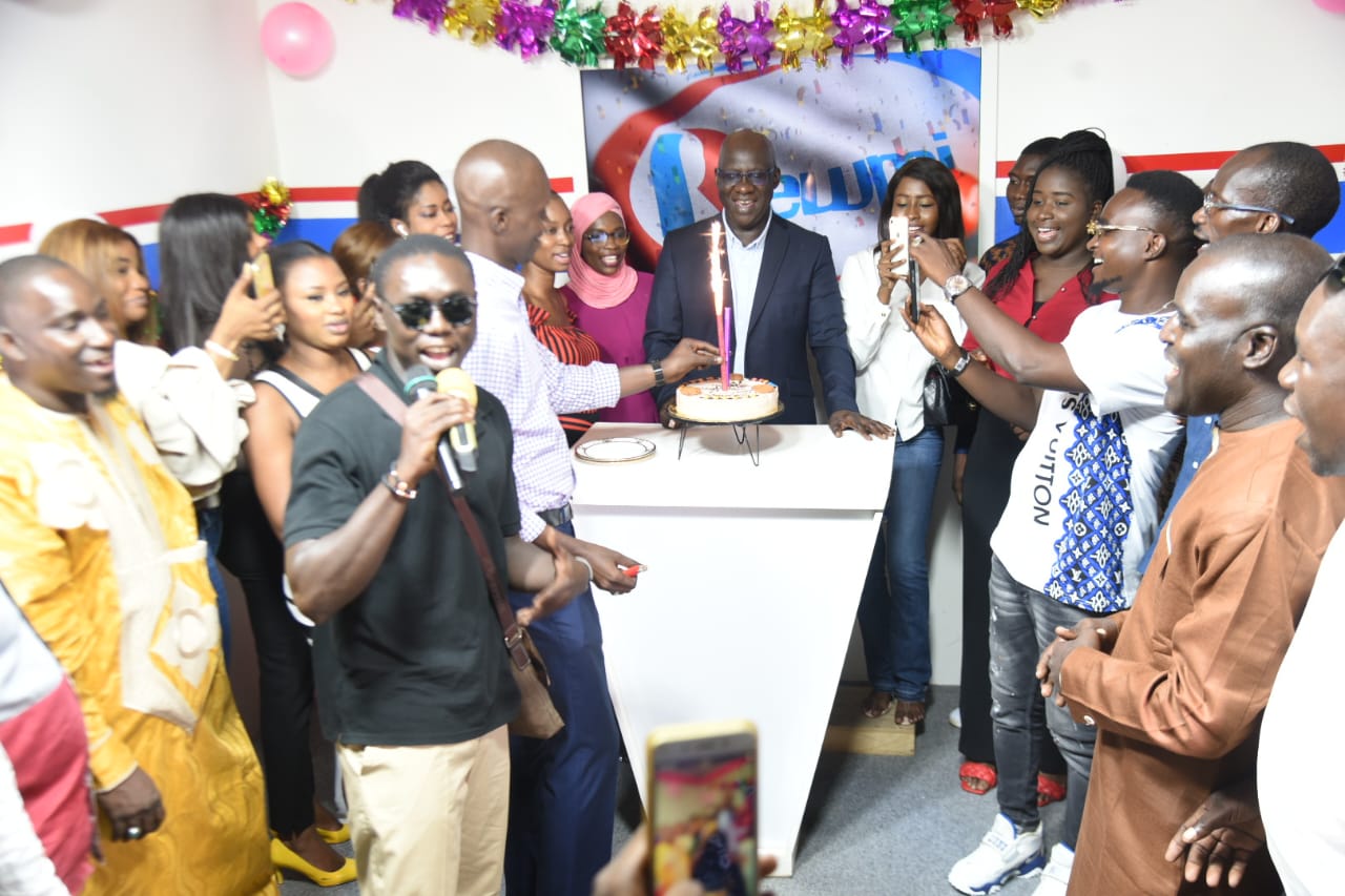 En images: 1 AN ça se fête, Rewmi TV souffle son premier bougie avec son PDG Mr Mbagnick Diop Pdt du MEDS