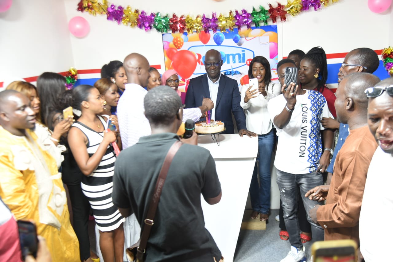 En images: 1 AN ça se fête, Rewmi TV souffle son premier bougie avec son PDG Mr Mbagnick Diop Pdt du MEDS