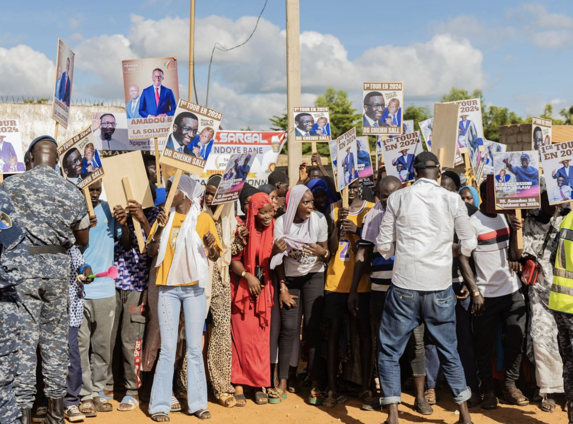 MAOLOUD 2023- Le premier Ministre Amadou Ba en visite à Tivaoune chez El Hadj Maodo Malick Sy pour les chantiers de l’hopital