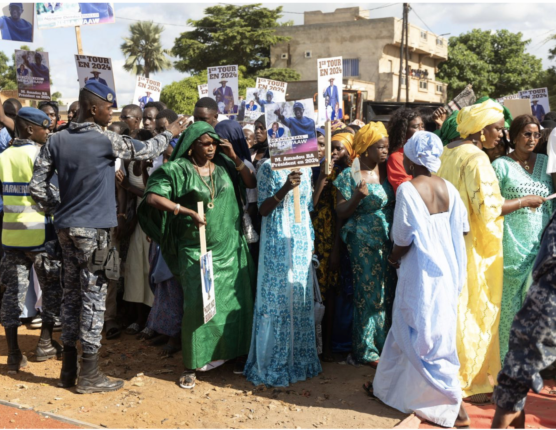 MAOLOUD 2023- Le premier Ministre Amadou Ba en visite à Tivaoune chez El Hadj Maodo Malick Sy pour les chantiers de l’hopital