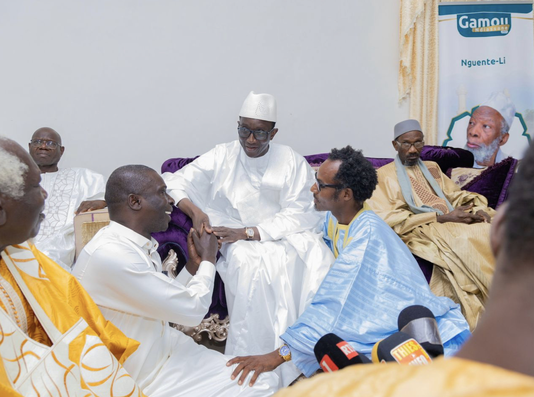 MAOLOUD 2023- Le premier Ministre Amadou Ba en visite à Tivaoune chez El Hadj Maodo Malick Sy pour les chantiers de l’hopital