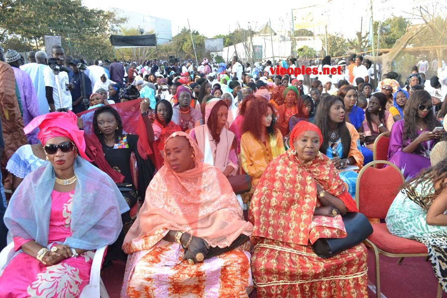 Les premières images: Serigne Modou Kara lance le slogan "KARA CARIM"