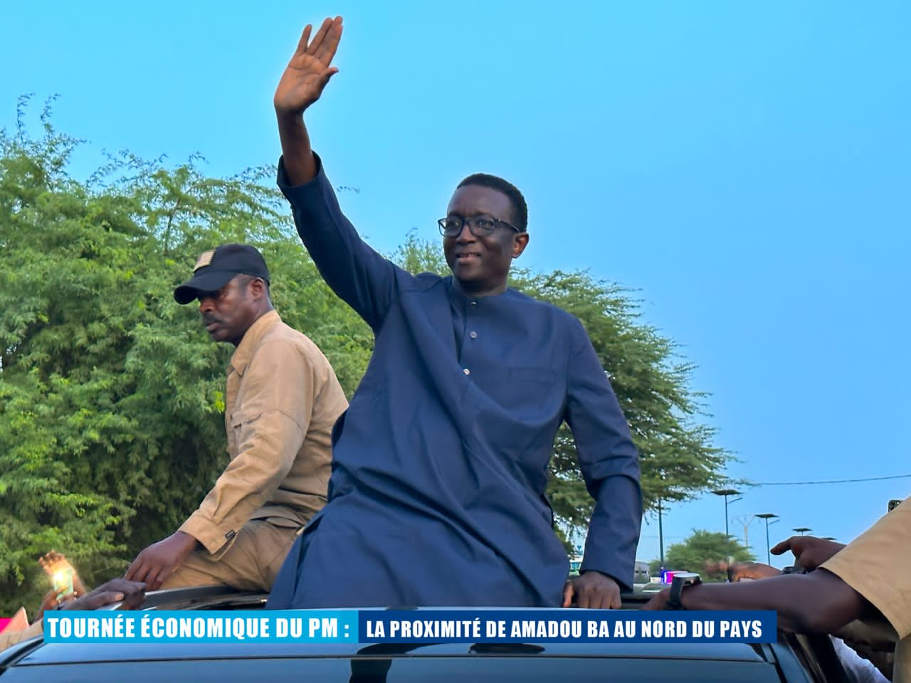 Le Premier Ministre Amadou BA a été accueilli par une foule enthousiaste à son arrivée à Saint Louis .