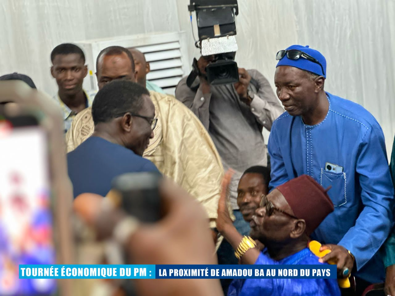 Le Premier Ministre Amadou BA a été accueilli par une foule enthousiaste à son arrivée à Saint Louis .