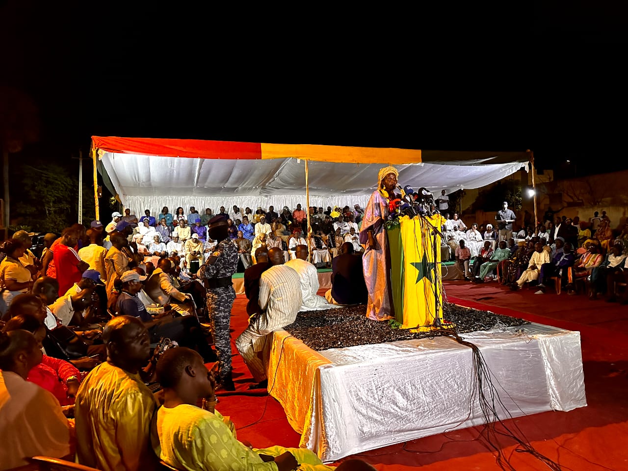 AMADOU BA À FANDÈNE, LE DOIGT LEVÉ COMME UNE VICTOIRE AU PREMIER TOUR