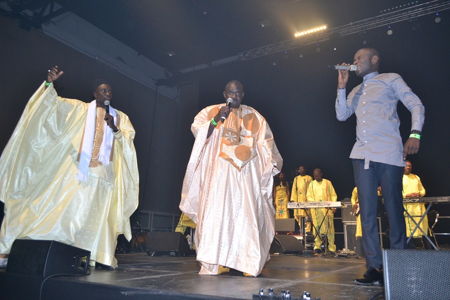 20 Photos: A guichet fermé: Pape Diouf réussit son pari devant 8000 téléspectateurs au Dock de Pullman.