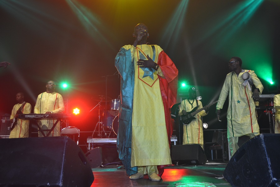 20 Photos: A guichet fermé: Pape Diouf réussit son pari devant 8000 téléspectateurs au Dock de Pullman.