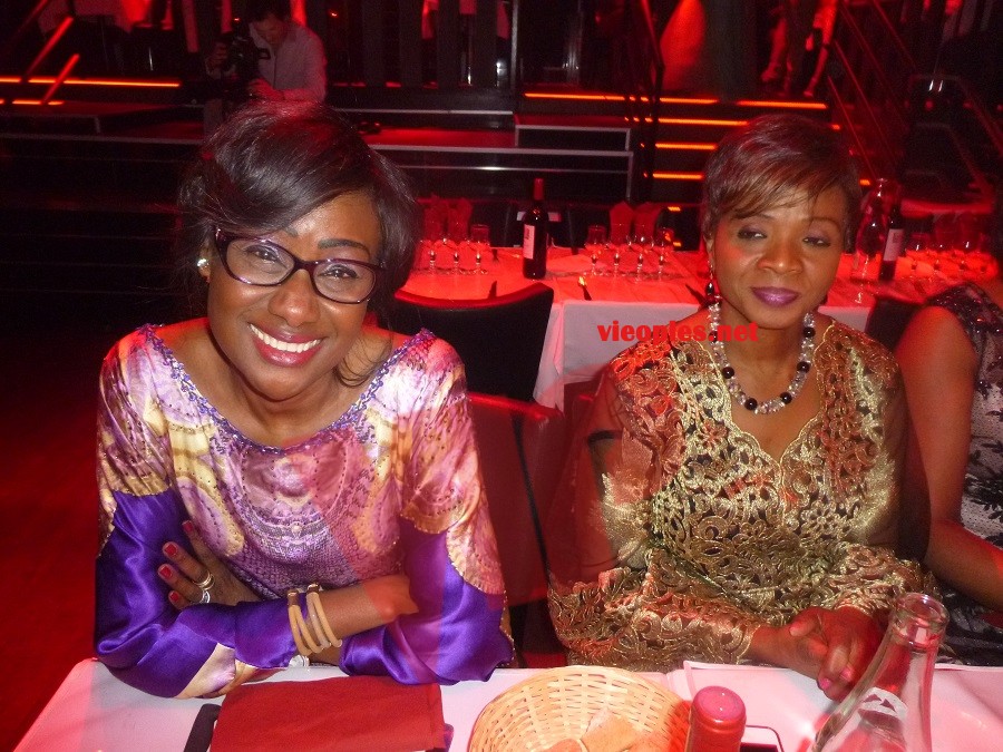 Les images de la veille de l'indépendance du Sénégal au Pau Brasil sur l'Arc de Triomphe à Paris: Une soirée de gala chic et glamour.