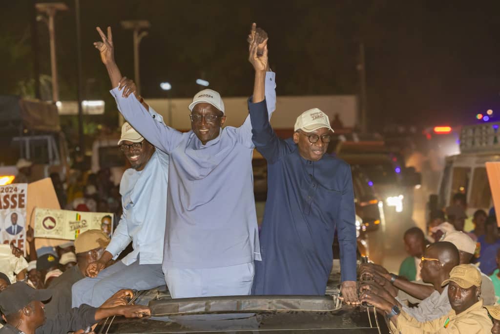 Tamba noire de monde: L'apothéose du candidat de Benno Amadou Ba accueillit par le nouveau PM Sidiki Kaba