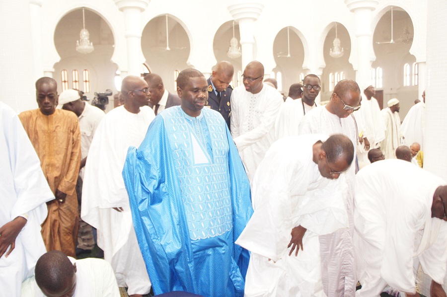 En images, l'innauguration de la mosquée de Serigne Saliou Mbacké de Mbour ce vendredi 1er jour du ramadan.