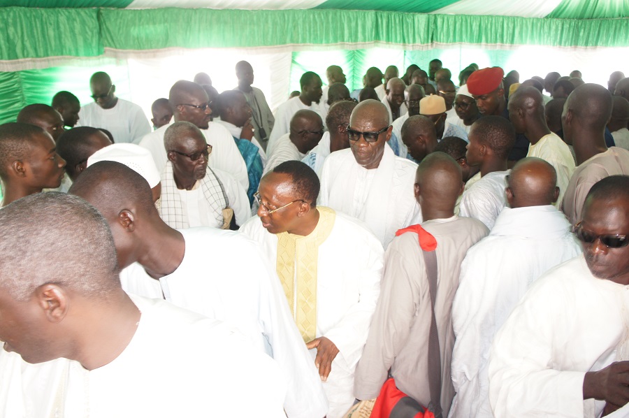 En images, l'innauguration de la mosquée de Serigne Saliou Mbacké de Mbour ce vendredi 1er jour du ramadan.