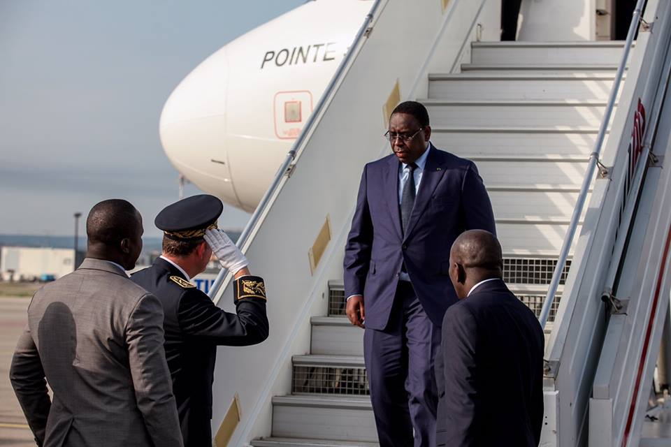 Photos-Macky Sall à son arrivée à Marseille