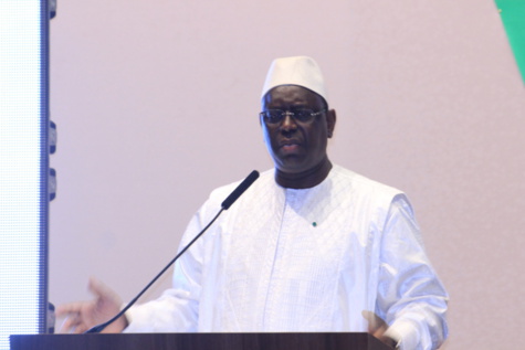 Macky et son frère Aliou Sall ensemble sur le présidium : Comment le Protocole du chef de l’Etat a déjoué l’image "gênante"