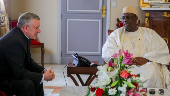 Audience : Mgr Luis Mariano Montemayor reçu par Macky Sall