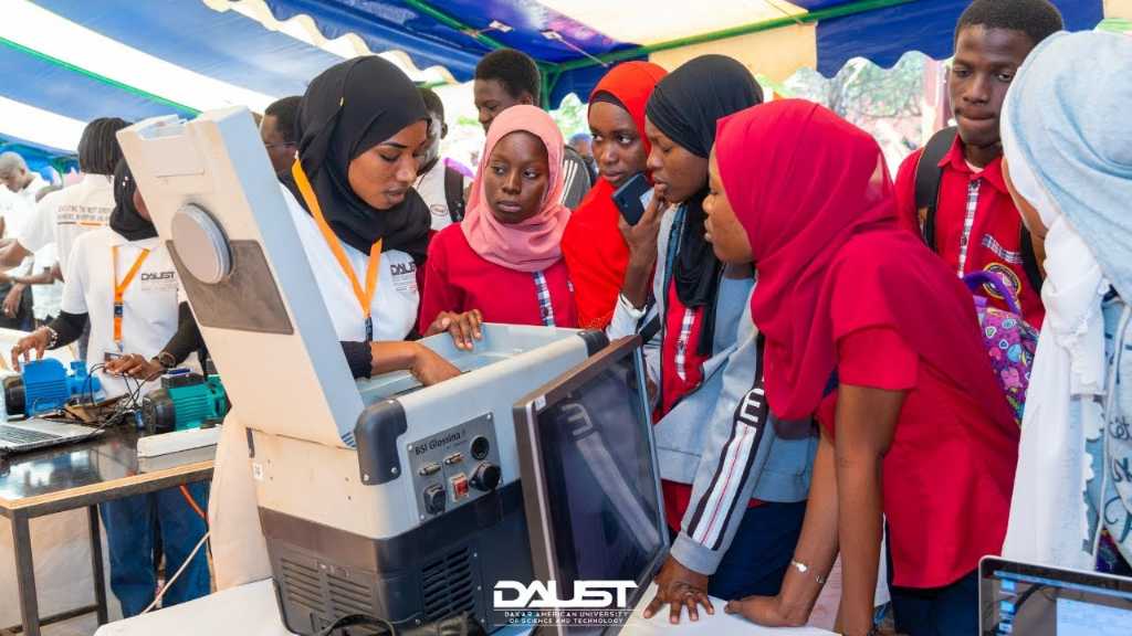 Journée Annuelle d'Exposition : Avec DAUST, un atout majeur pour le Sénégal face au défi de la technologie.