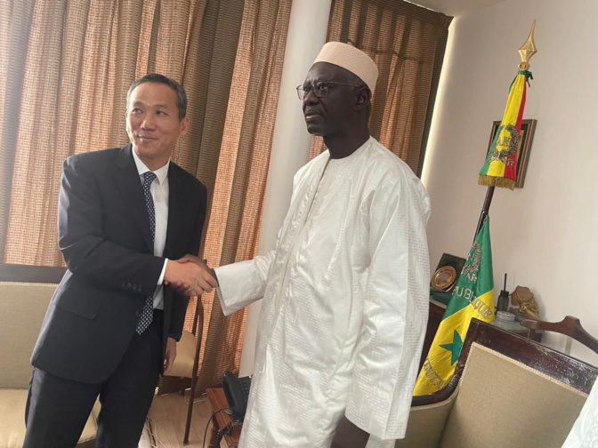 Amadou Mame Diop accueille Hyukwon Kwon : Une nouvelle ère pour les relations sénégalo-coréennes