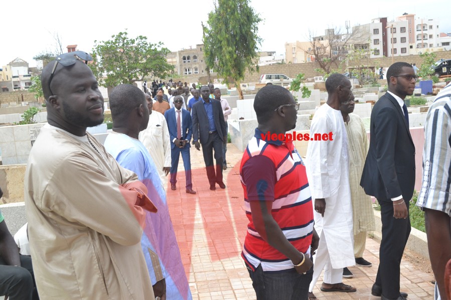 Feu Matar Kouyaté le défunt époux de Ngoné Ndour du label Prince Art repose désormais au cimetière de Yoff