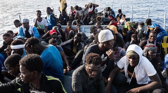 Migration irrégulière entre janvier et juin 2024 : 294 embarcations avec 19 260 migrants, sont arrivées aux îles Canaries, dont 24 pirogues parties du Sénégal.