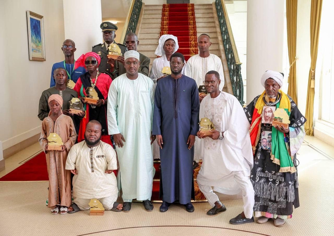 Honneur à 11 compatriotes : Cheikh Tidiane Dieye salue l’hommage du Président aux héros des journées de nettoiement