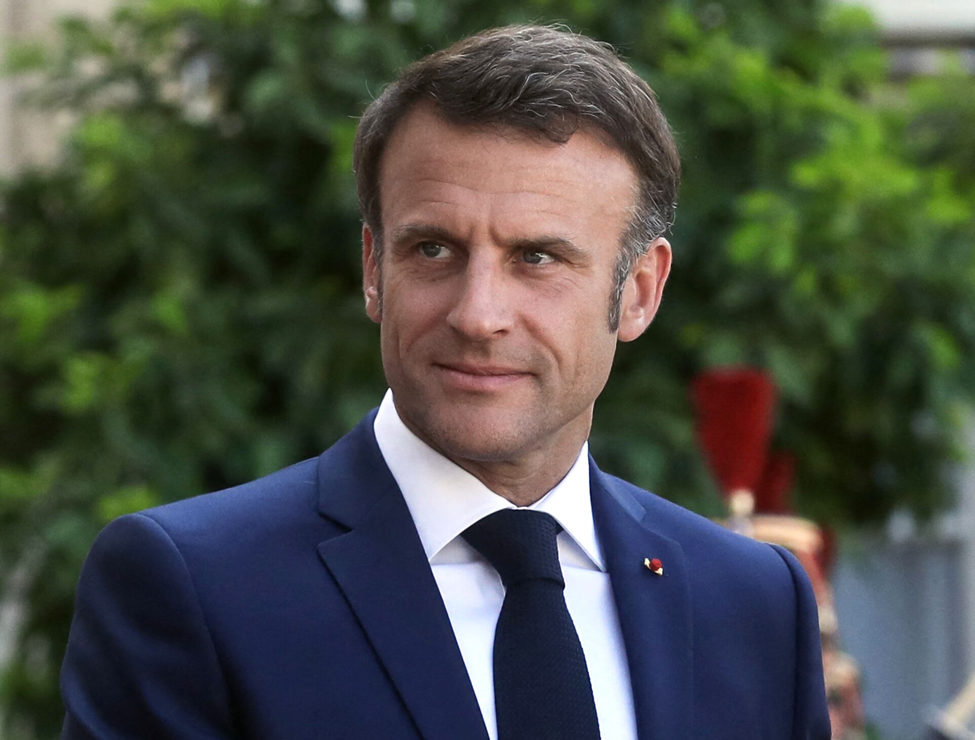 Macron sur la chute de Bachar Al Assad en Syrie : « L’État de barbarie est enfin tombé… »