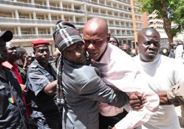 Echange de coups de poing entre Youssou Touré et un responsable libéral de Pikine