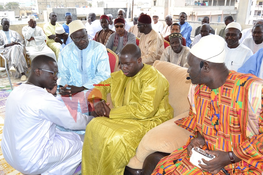 Bapteme: Le manager de la reine du djolof band Djidiack Diouf baptise sa fille et la donne le nom de Mame Diarra Vviane Chidid