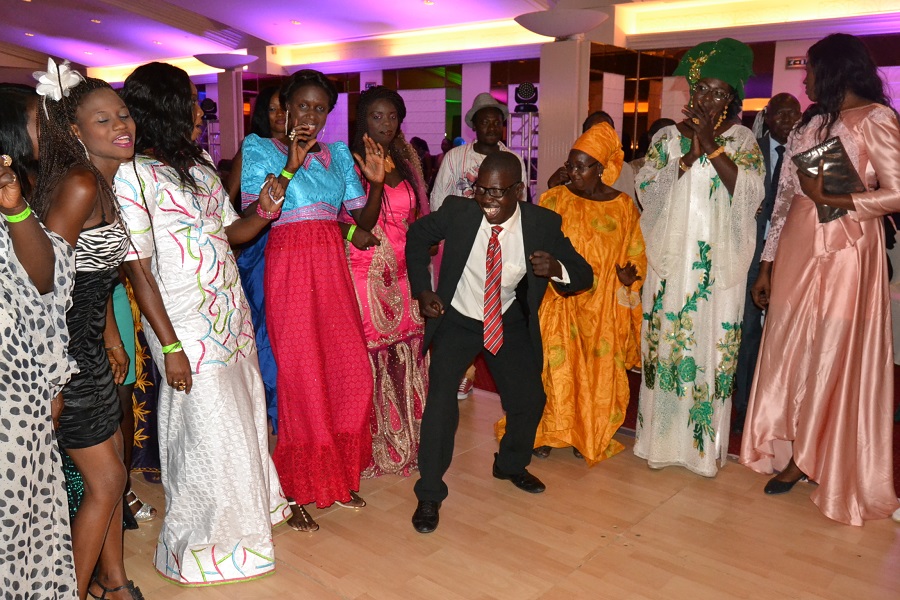 Soirée de gala de l'association des femmes Fatickoises avec le nouveau Pape de la musique Sénégalaise et la génération consciente au King Fhad Place.