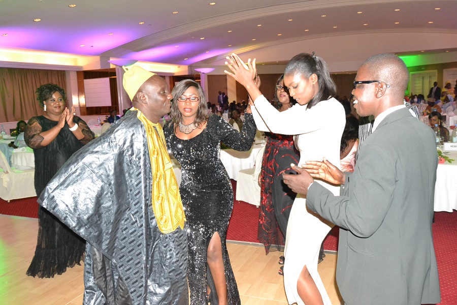 Soirée de gala de l'association des femmes Fatickoises avec le nouveau Pape de la musique Sénégalaise et la génération consciente au King Fhad Place.