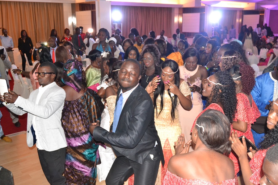 Soirée de gala de l'association des femmes Fatickoises avec le nouveau Pape de la musique Sénégalaise et la génération consciente au King Fhad Place.