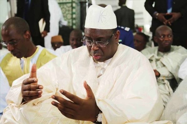 Condoléances: Macky Sall chez Charles Guèye