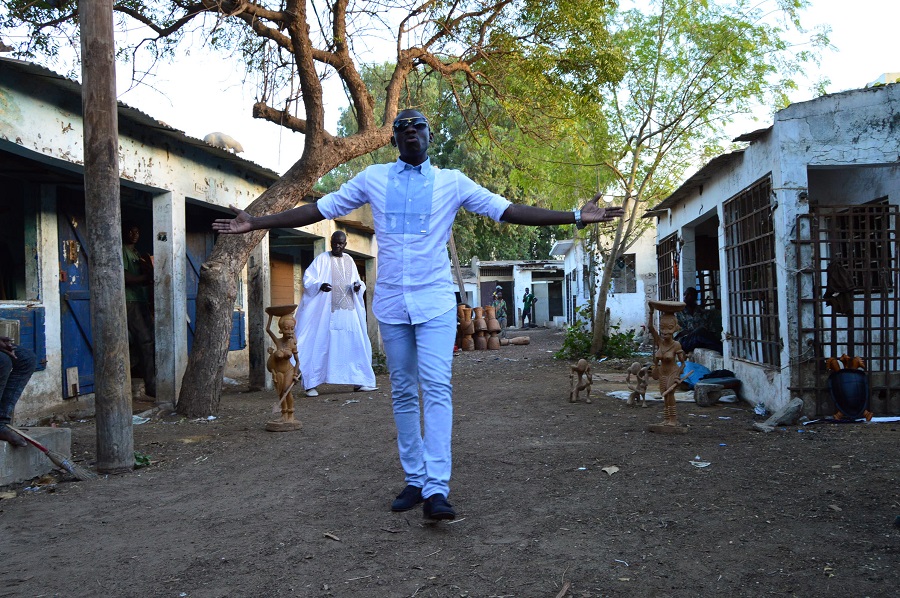 Making off de la vidéo "Maalaw" de Pape Diouf en featuring avec le Gambien Baye Babou. LOOK .