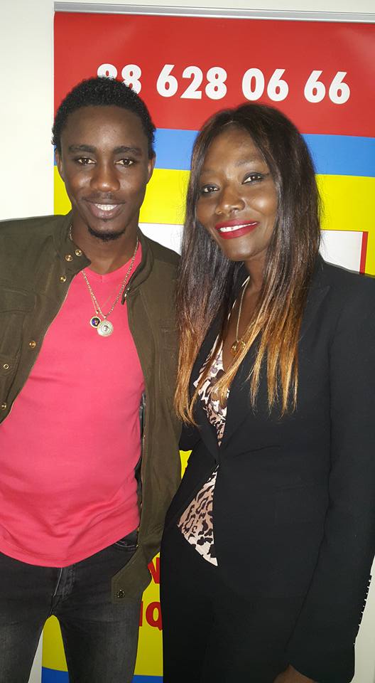 Wally Ballago Seck dans les locaux de FEM FM