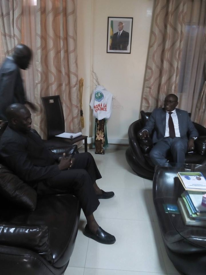 Aziz Ndiaye reçu en audience par le ministre des sports Matar Ba