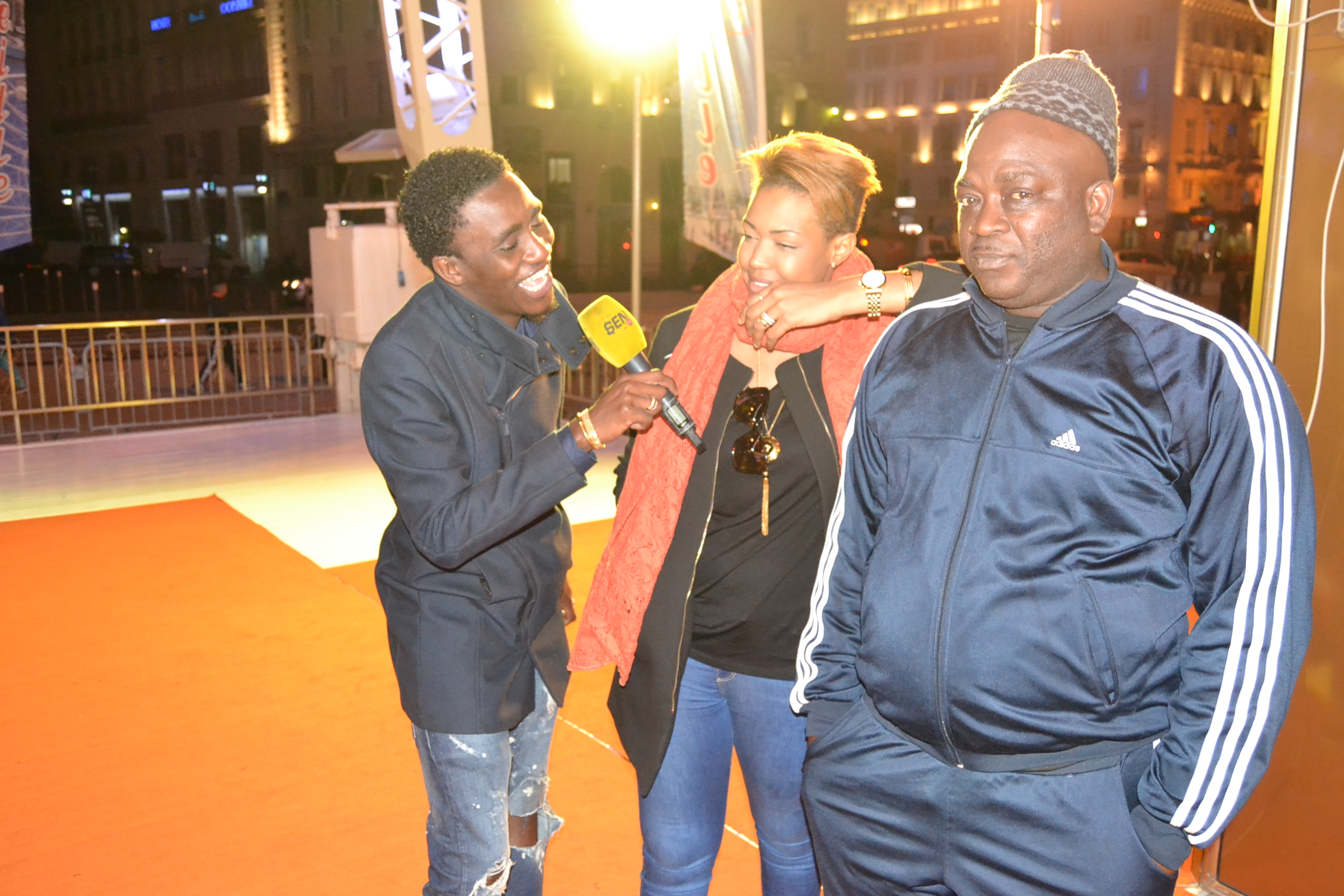 Sur la route de Bercy : Wally Ballago Seck et Soleil Levant au vieux port de Marseille