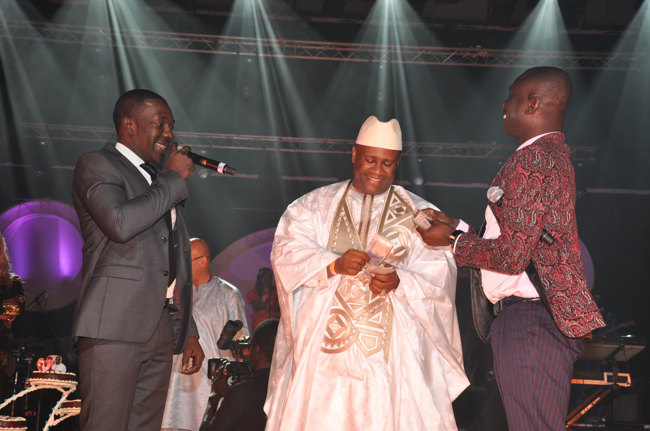 25 Ans de carrières, Papis Konaté réunit les ténors de la musique au grand théâtre: C'est la victoire de la musique Sénégalaise.