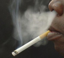 Application de la loi anti-tabac : Macky Sall interdit la cigarette au Palais