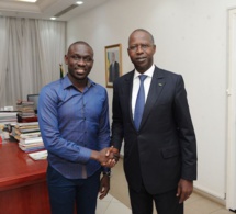 Visite de courtoisie, le chanteur Pape Diouf chez le PM Mohamed  Dione.