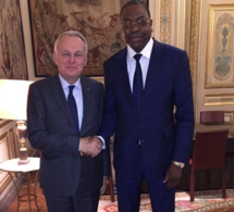 Jean-Marc Ayrault, ministre des affaires étrangères de France au Sénégal et en Guinée du 10 au 12 novembre.